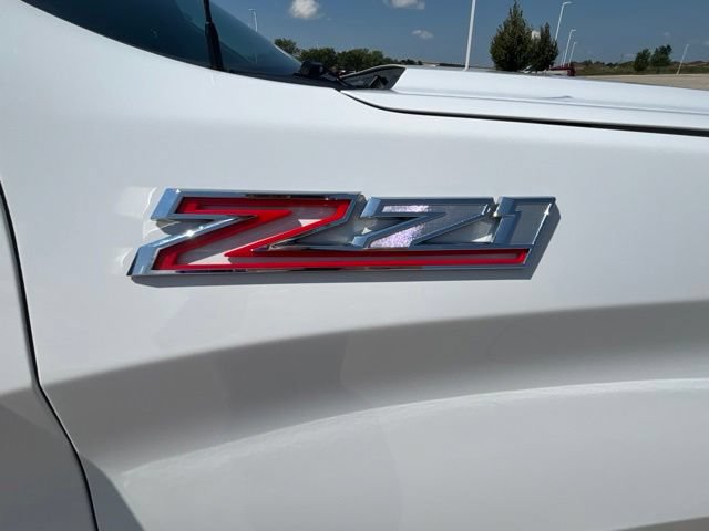 Used 2025 Chevrolet Silverado 1500 LT AWD/4WD image 29