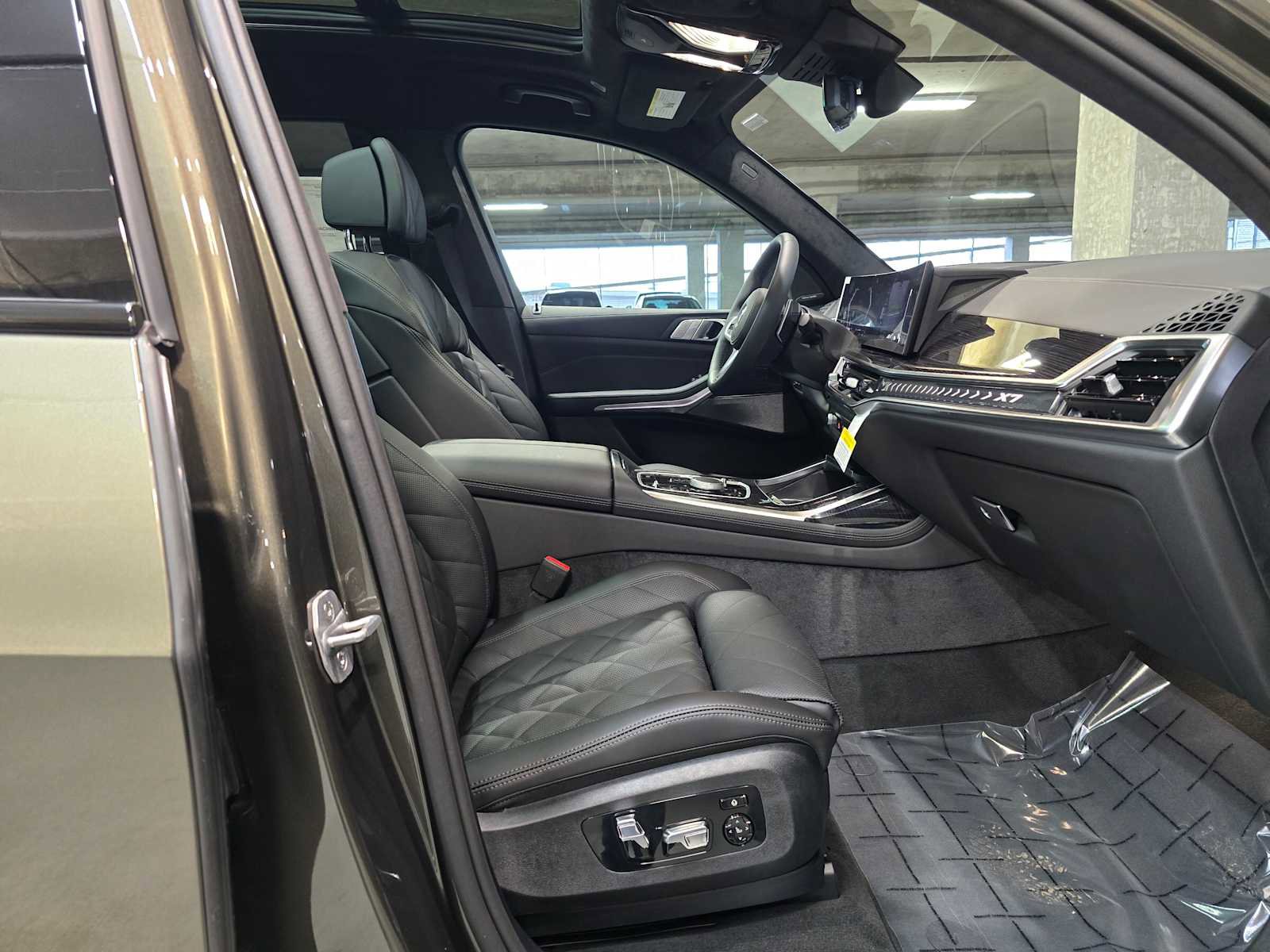 New 2026 BMW X7 xDrive40i w/ M Sport Package image 31