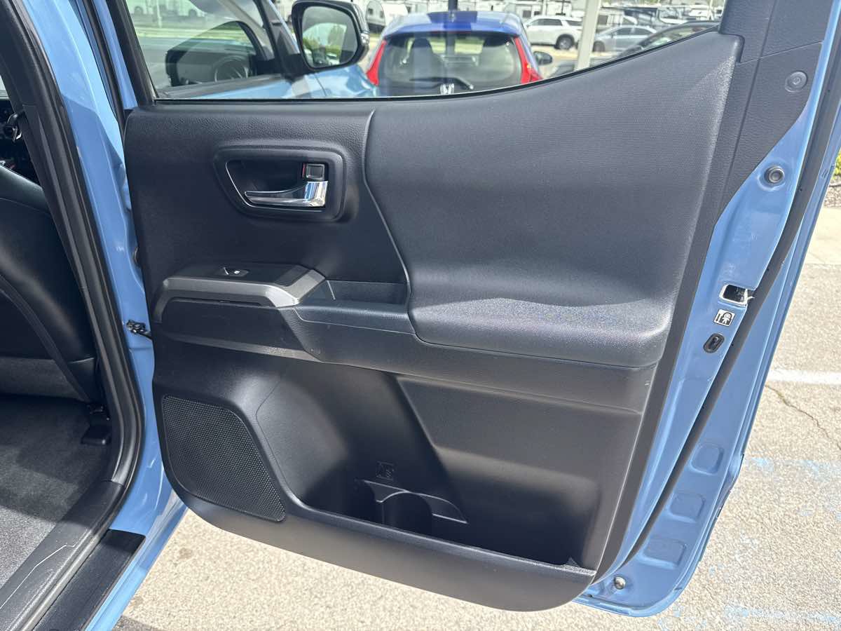 Used 2018 Toyota Tacoma 4x4 Double Cab image 24
