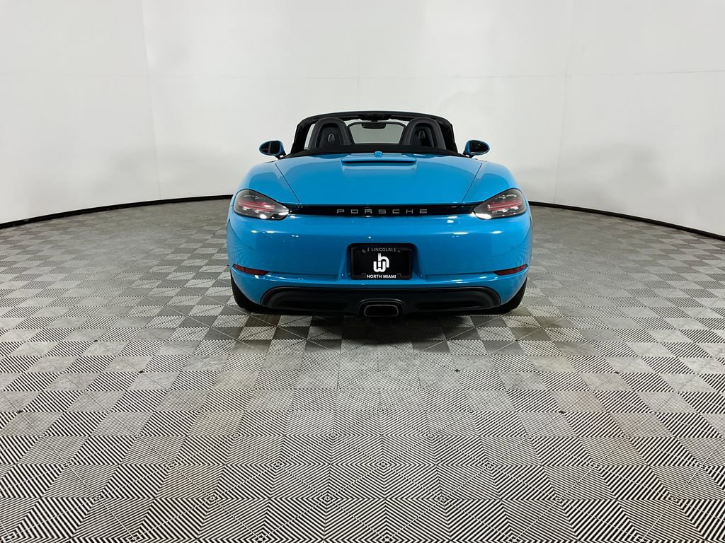 Used 2017 Porsche 718 Boxster RWD image 9