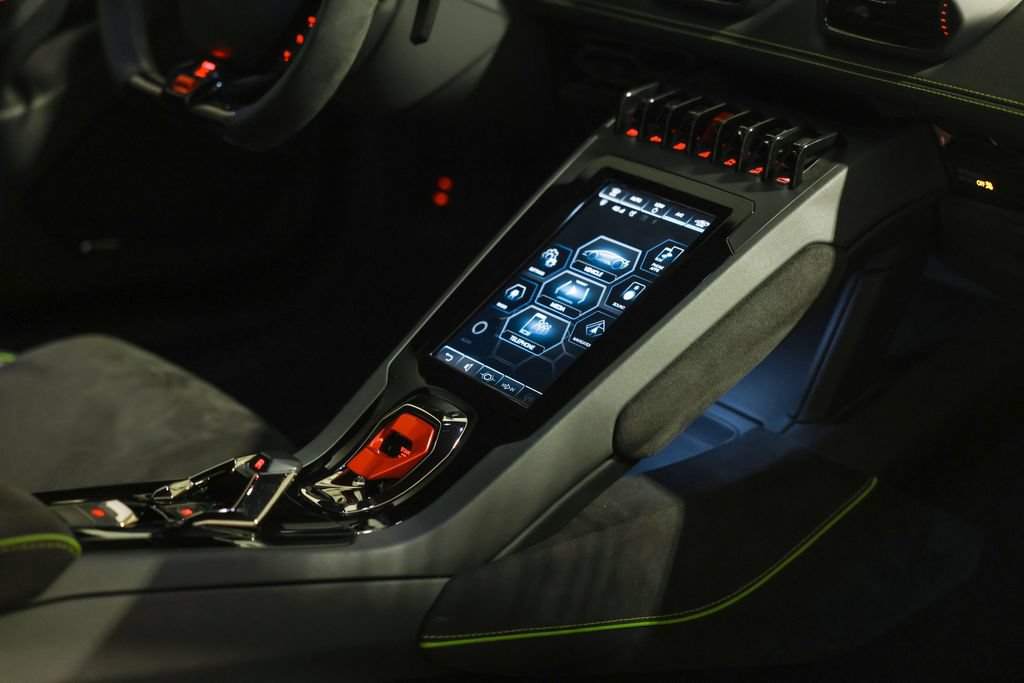 Used 2020 Lamborghini Huracan EVO AWD/4WD image 26