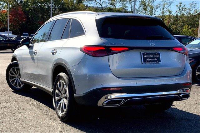 Used 2025 Mercedes-Benz GLC 300 4MATIC image 10