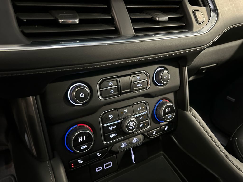 Used 2023 Chevrolet Tahoe Z71 w/ Z71 Off-Road Package AWD/4WD image 18