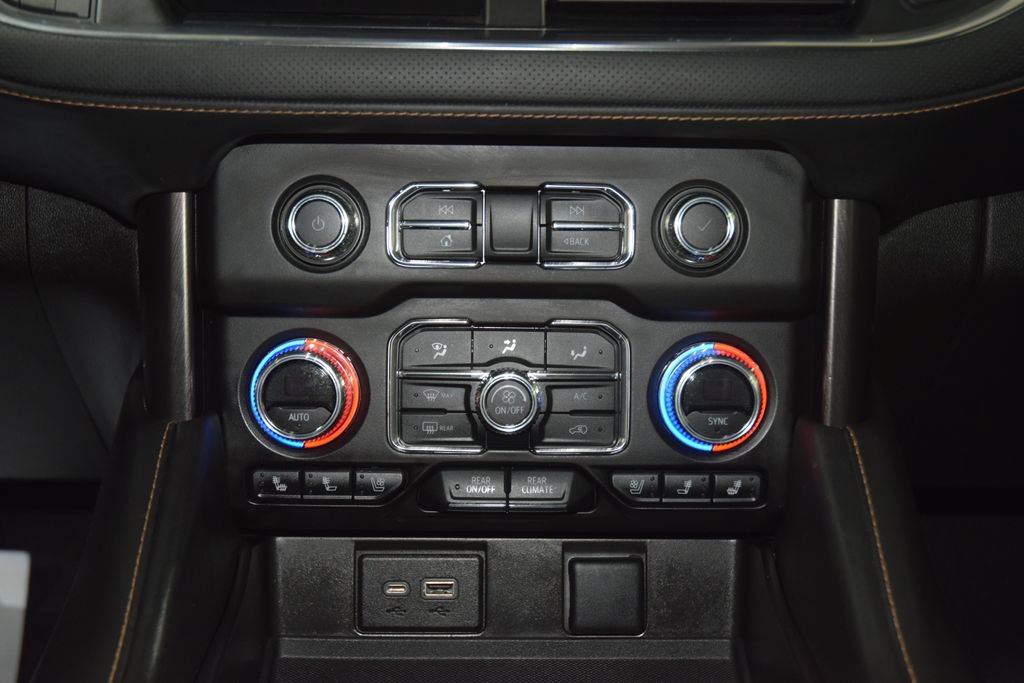 Used 2023 GMC Yukon XL AT4 w/ AT4 Premium Package AWD/4WD image 35