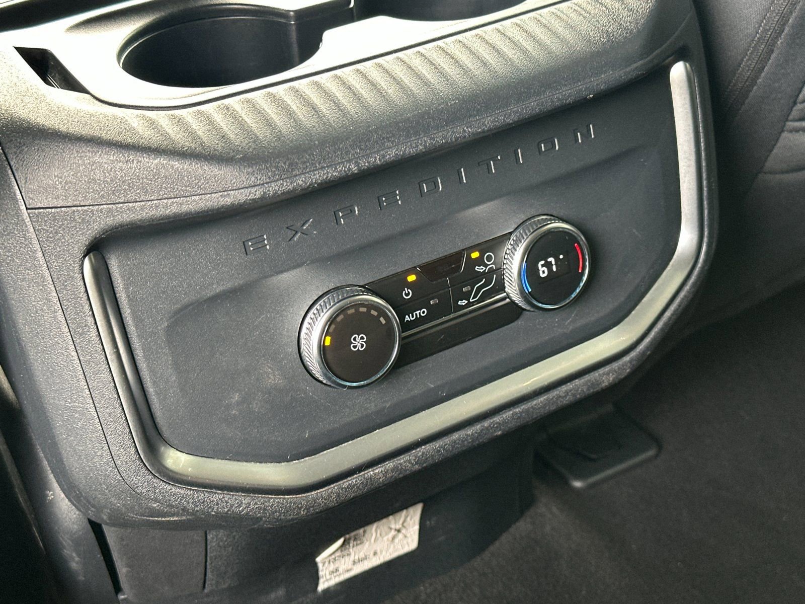 Used 2025 Ford Expedition Active AWD/4WD image 15