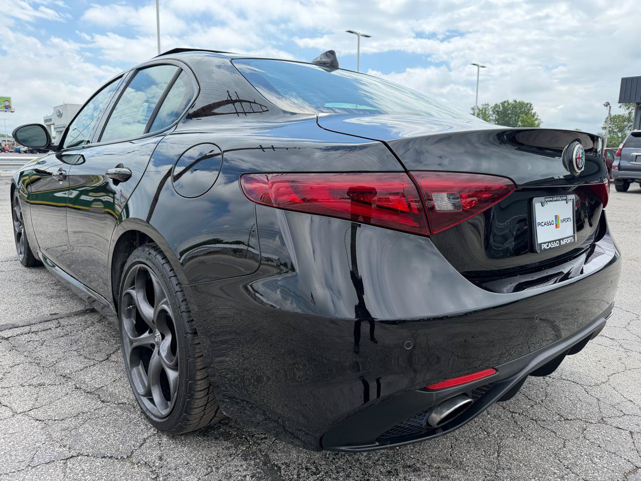 Used 2018 Alfa Romeo Giulia Ti Sport w/ Quick Order Package 22U Sport RWD image 8