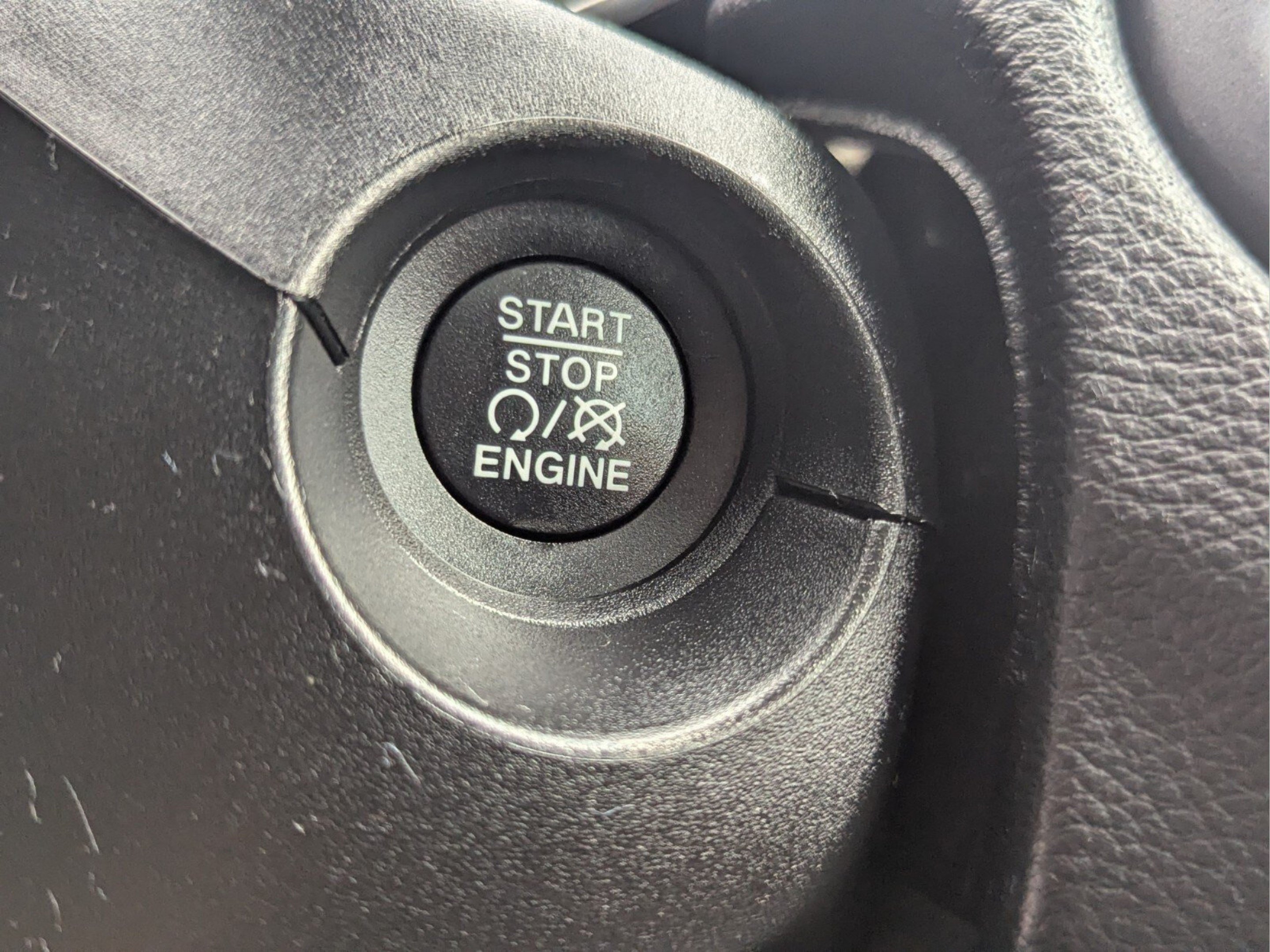 Used 2021 Jeep Compass Latitude w/ Sun and Sound Group FWD image 30