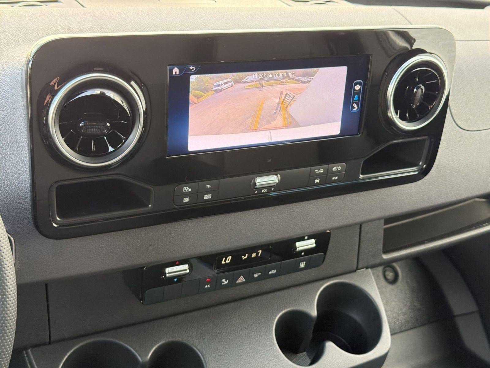 New 2025 Mercedes-Benz eSprinter 170 Cargo image 22