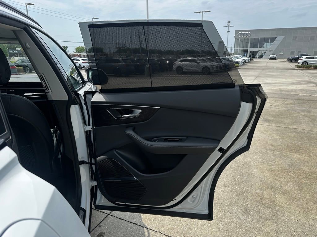 Used 2023 Audi Q8 Prestige AWD/4WD image 29