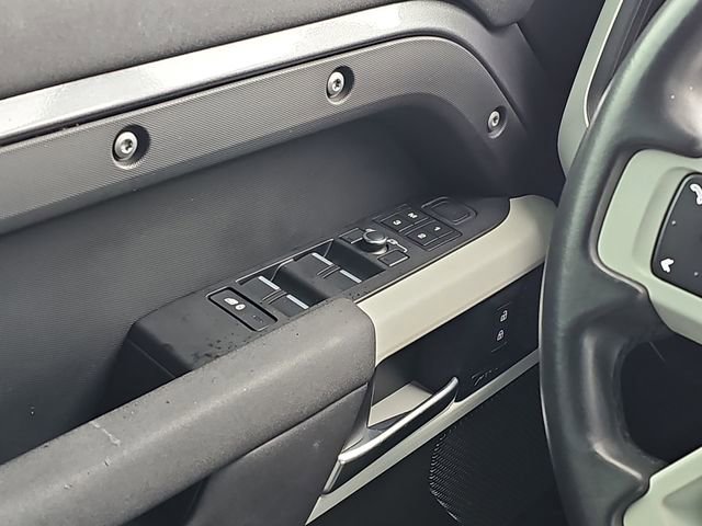 Used 2021 Land Rover Defender 110 X-Dynamic SE image 23