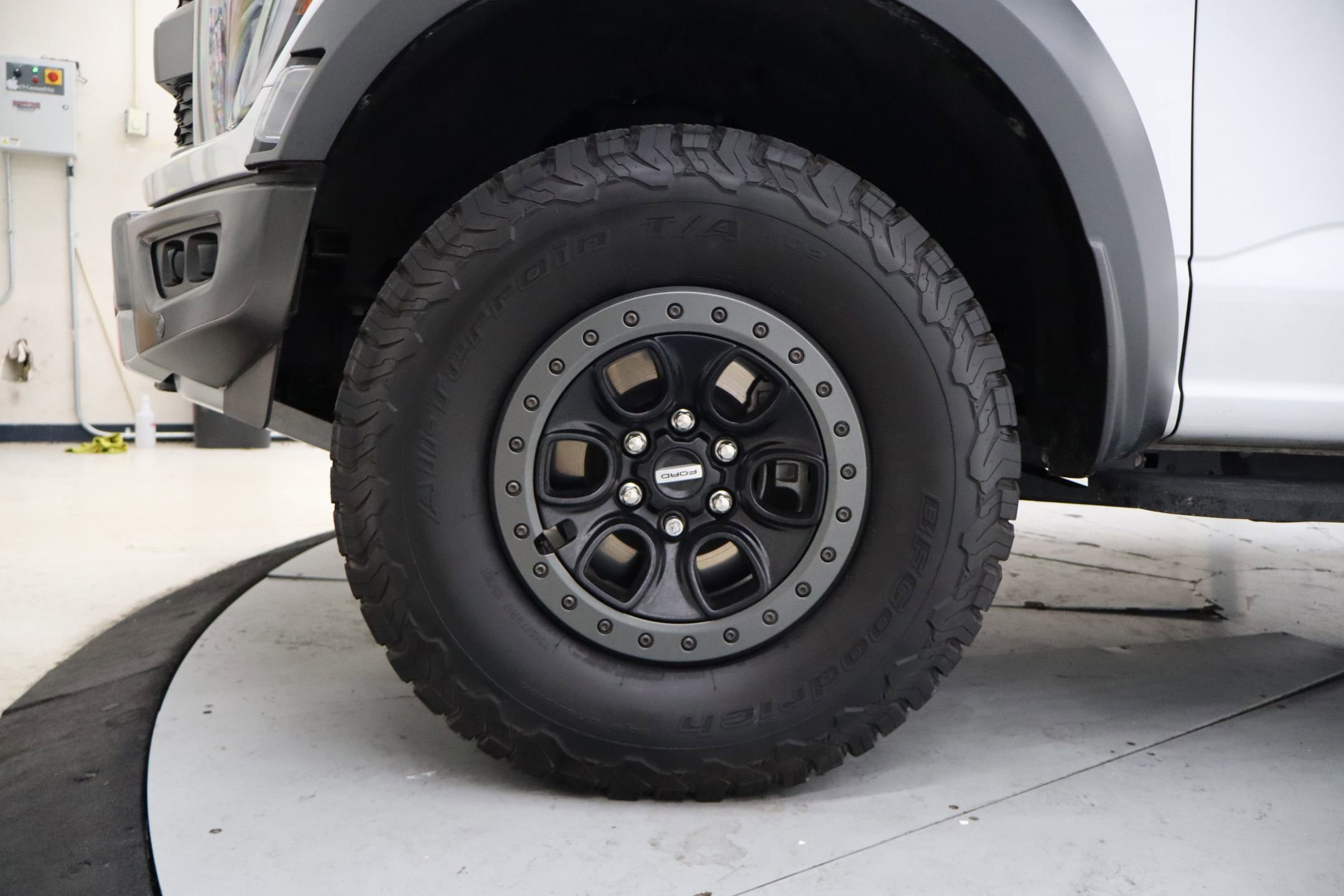 Certified 2022 Ford F150 Raptor w/ Equipment Group 801A High image 10