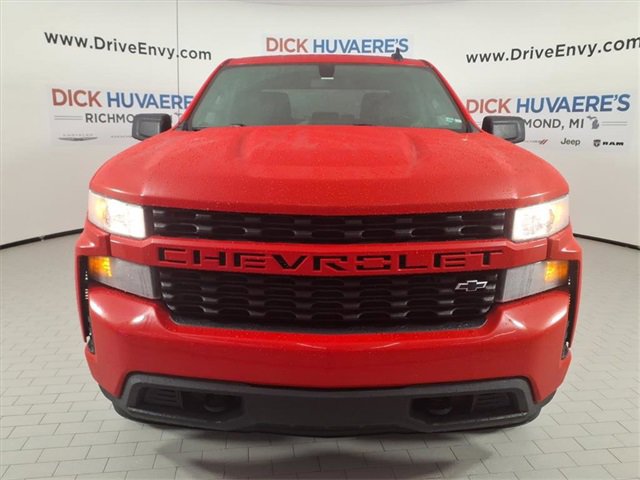 Used 2021 Chevrolet Silverado 1500 Custom w/ LPO, Dark Essentials Package image 6