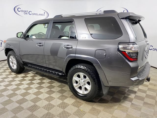 Certified 2019 Toyota 4Runner SR5 AWD/4WD image 4