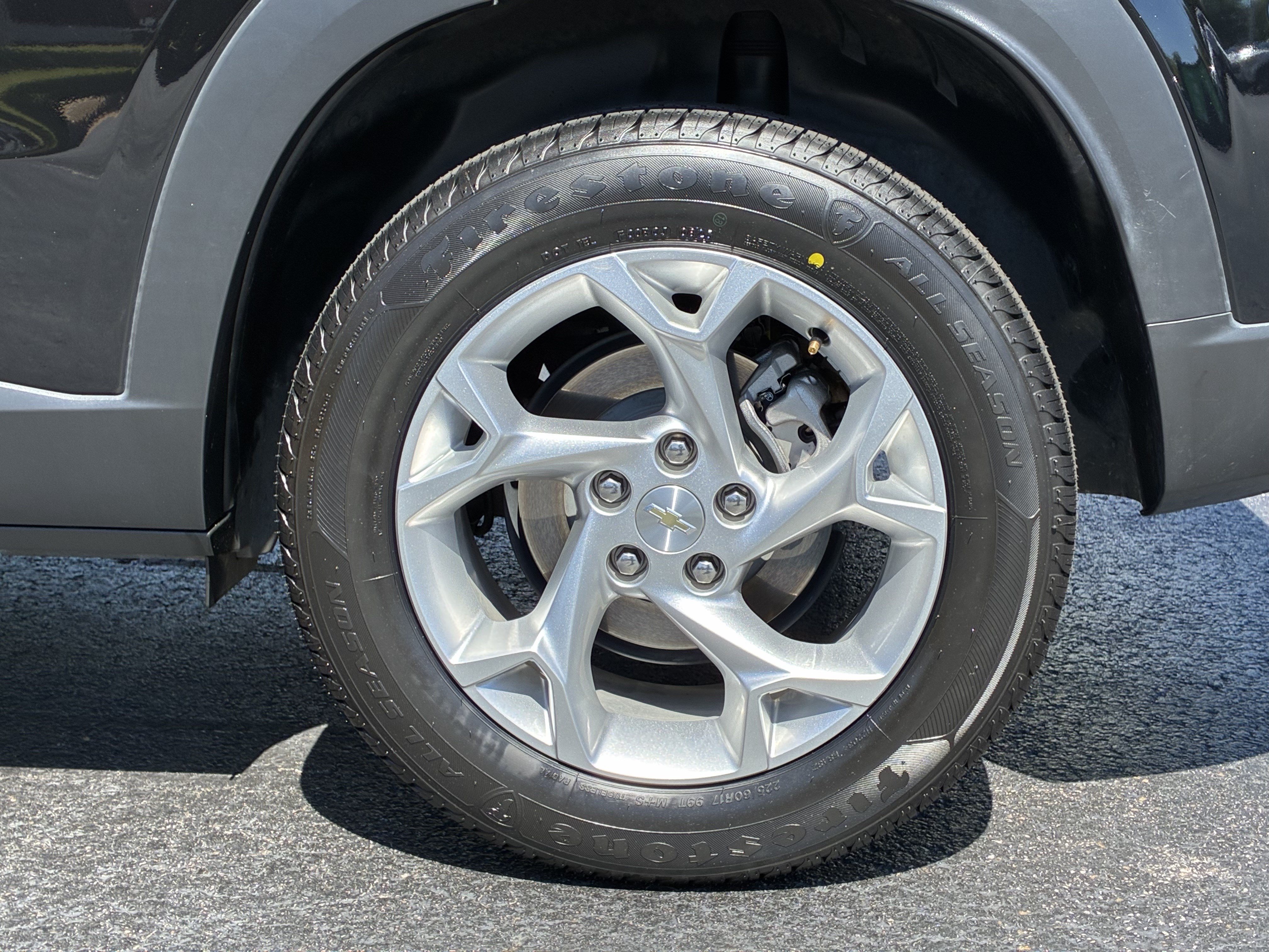 Used 2025 Chevrolet Trax LS w/ LS Convenience Package FWD image 9