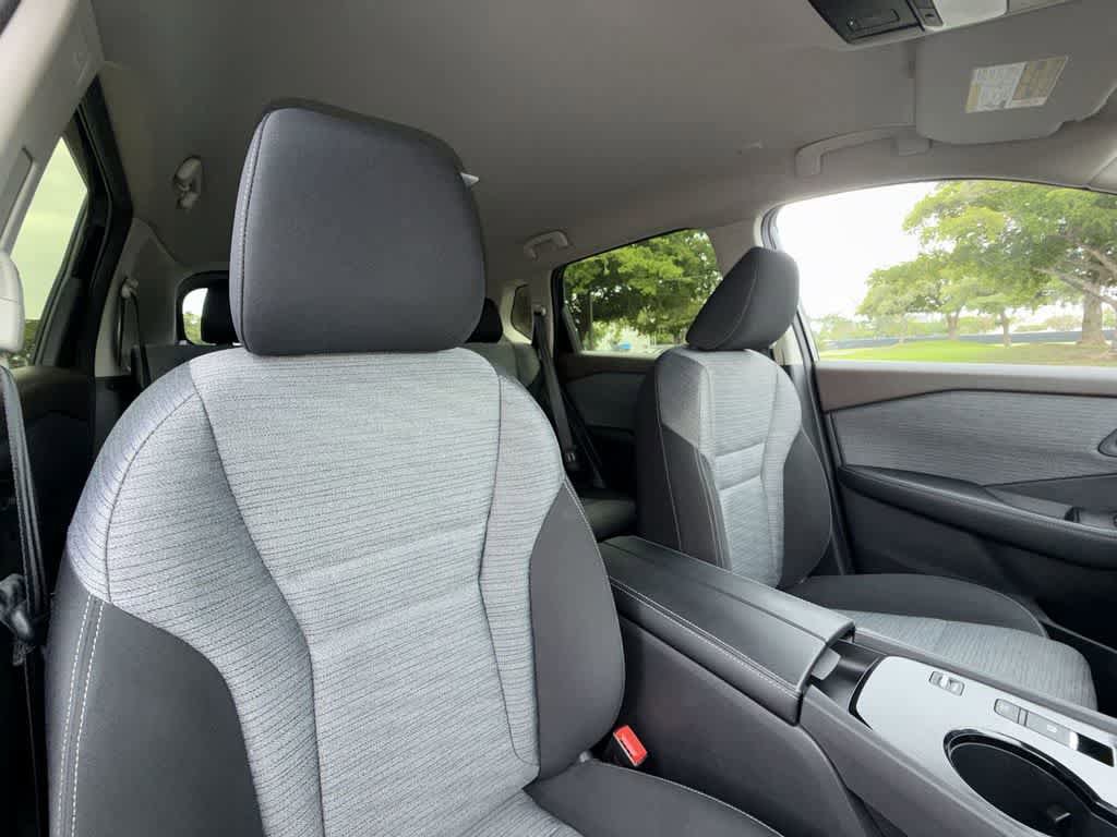 Used 2023 Nissan Rogue SV FWD image 27