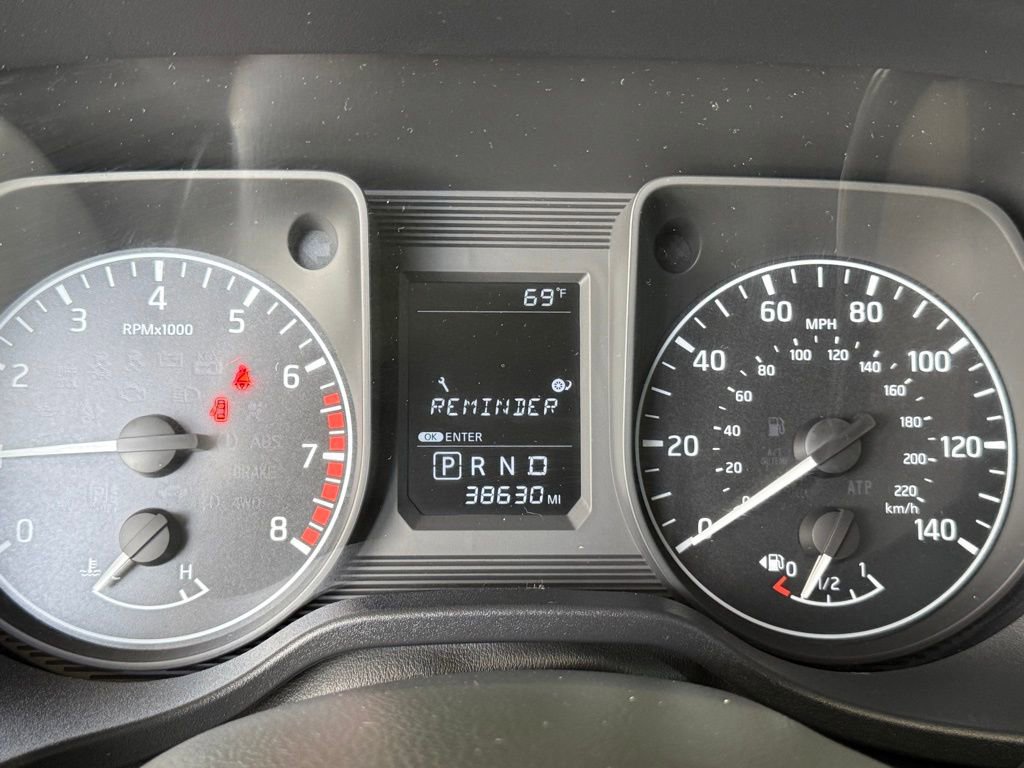 Used 2017 Nissan Titan S image 22