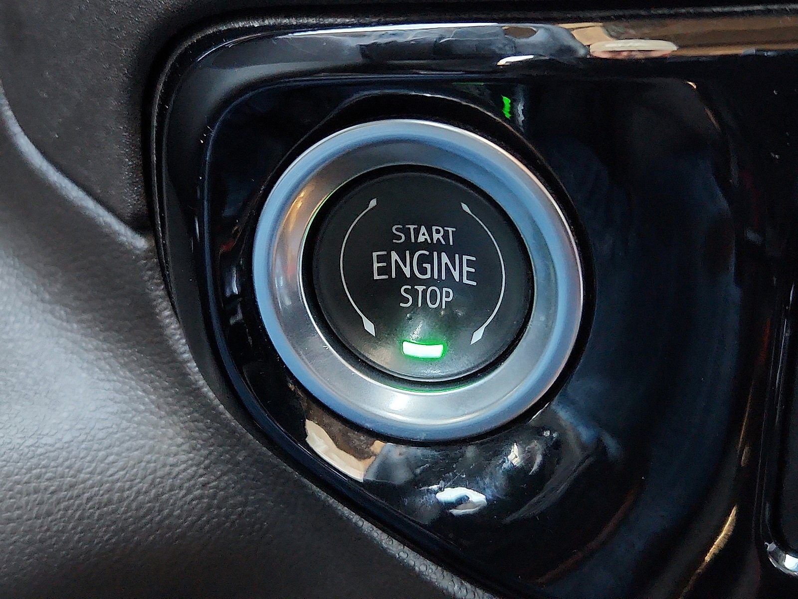 Used 2025 Chevrolet Silverado 1500 LTZ image 18