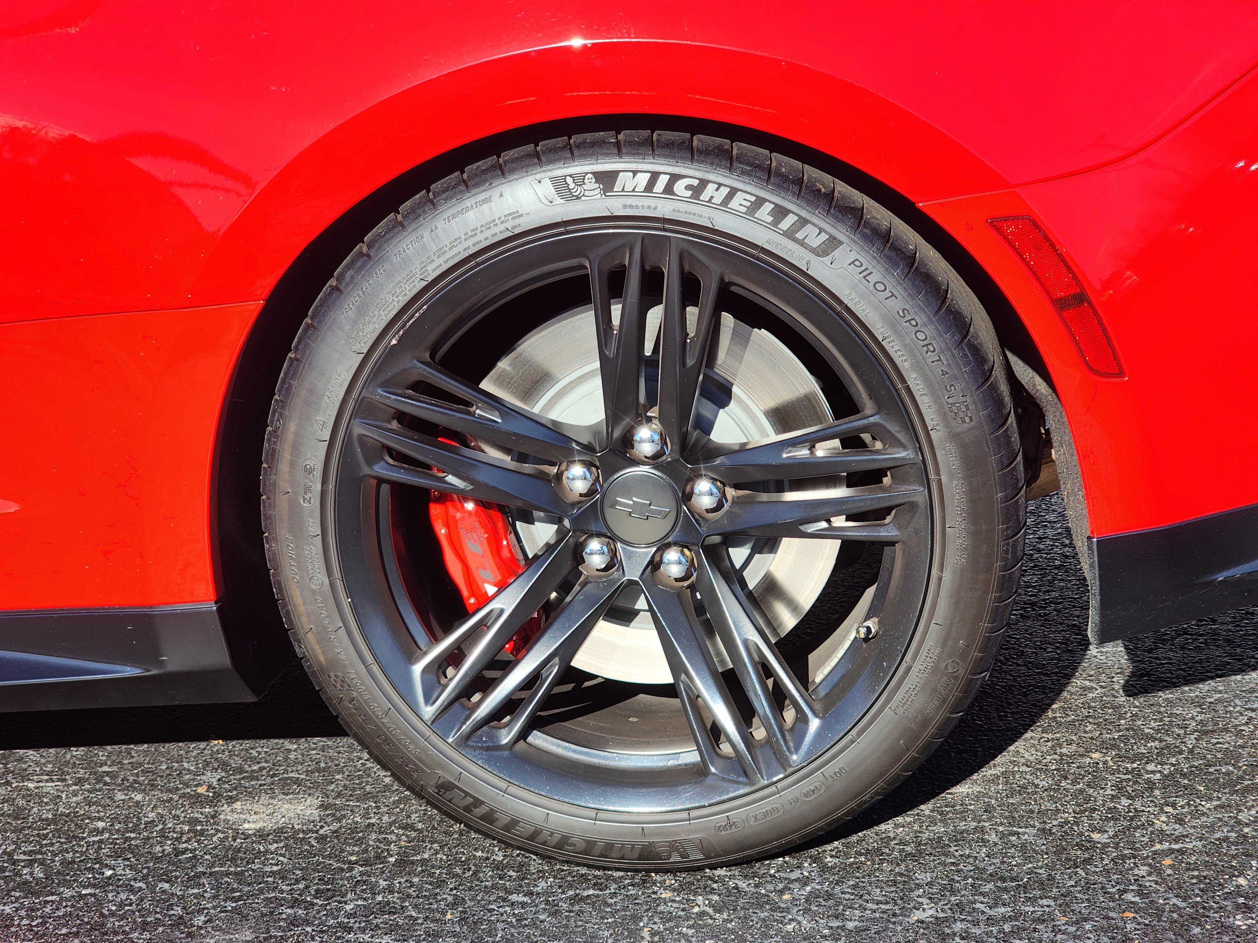 Used 2018 Chevrolet Camaro ZL1 image 11