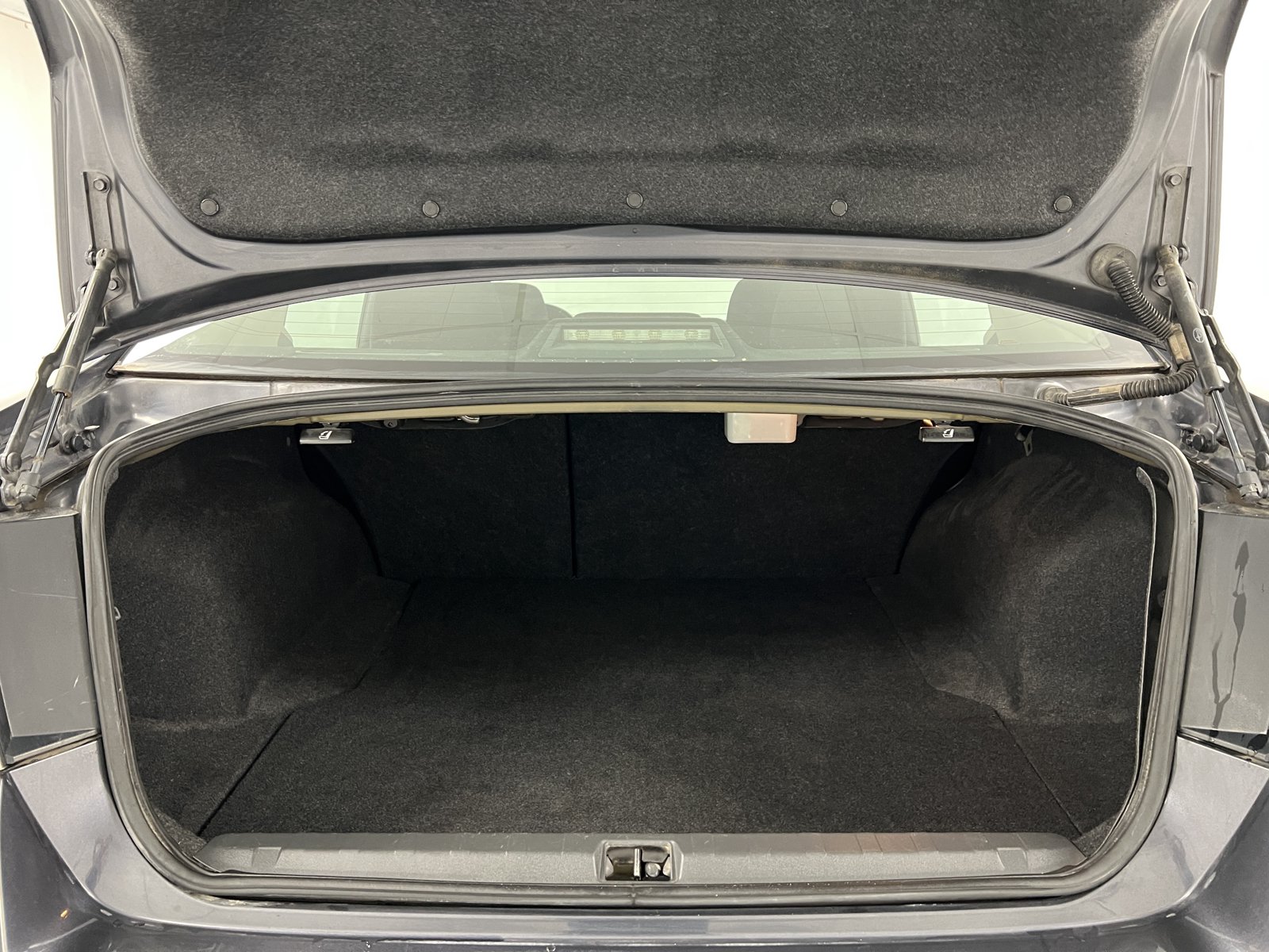 Used 2011 Subaru Legacy 2.5i Premium AWD/4WD image 34
