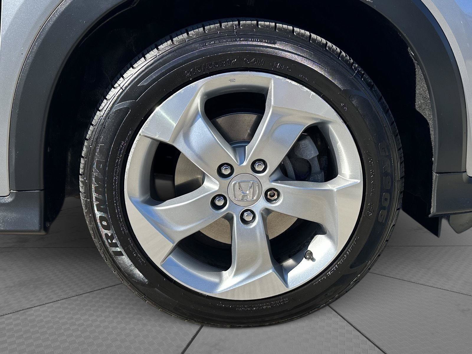 Used 2017 Honda HR-V LX image 9