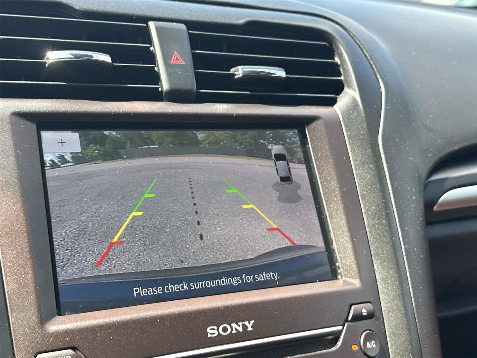 Used 2019 Ford Fusion Energi Titanium FWD image 23