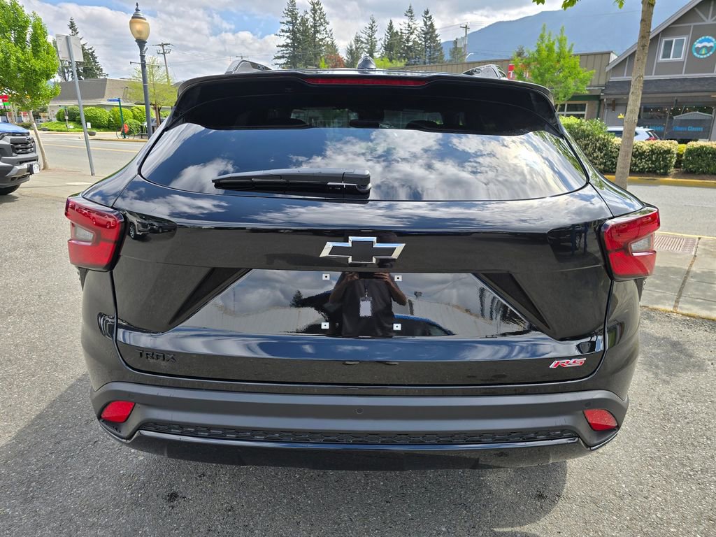 New 2026 Chevrolet Trax RS w/ Driver Confidence Package FWD image 6