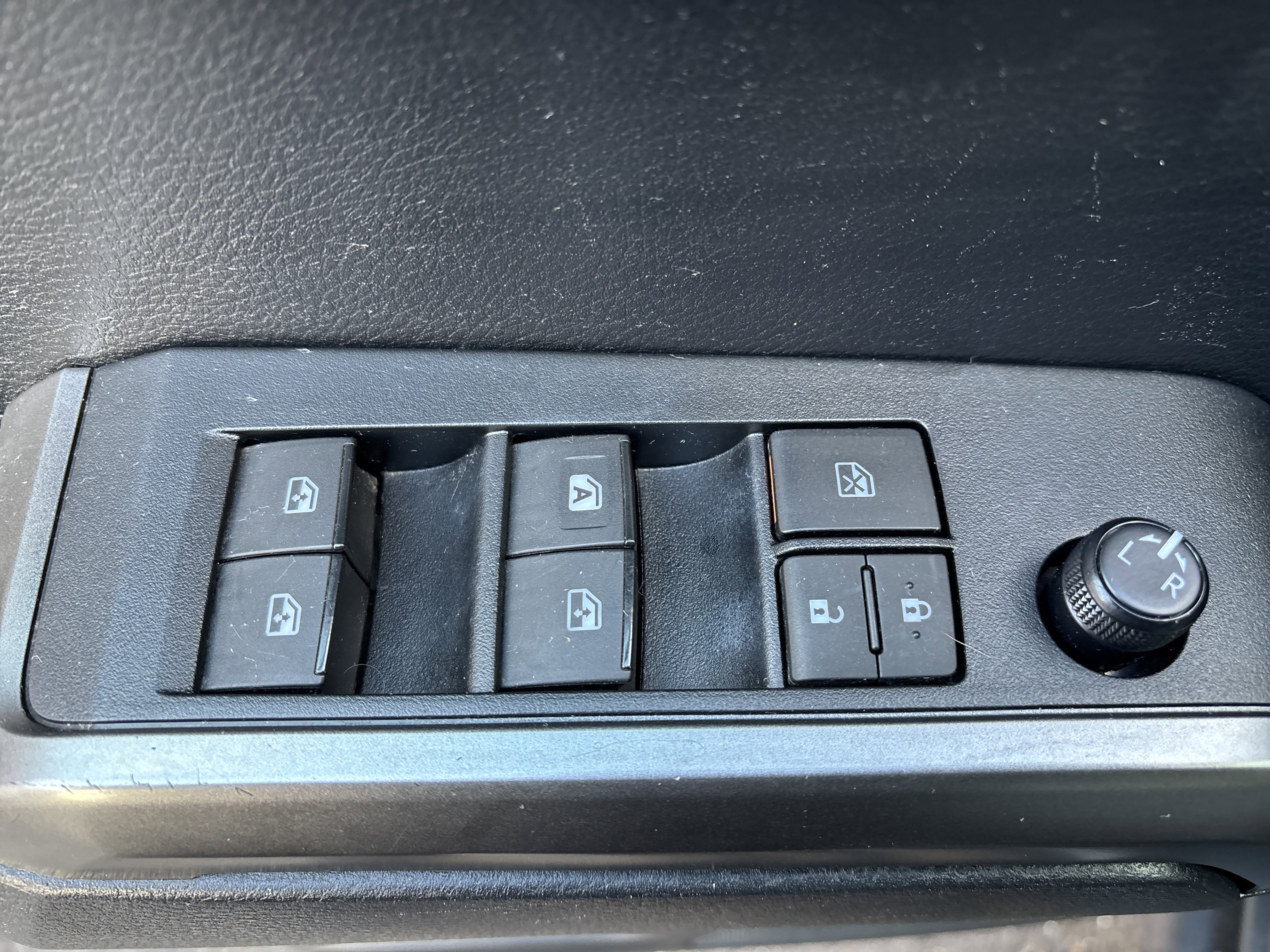 Used 2019 Toyota Tacoma SR5 image 16