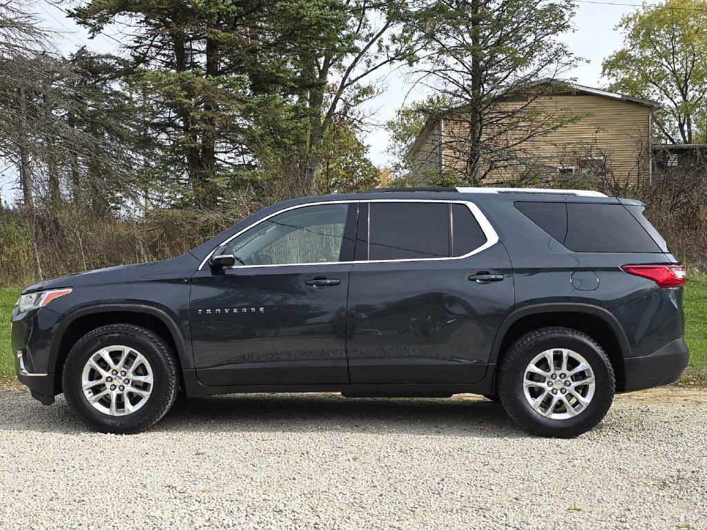 Used 2018 Chevrolet Traverse LT image 3