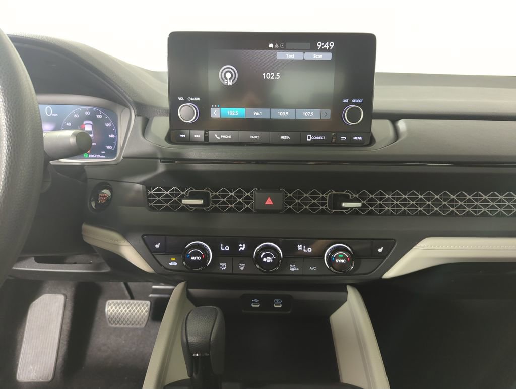 Certified 2025 Honda Accord SE image 14