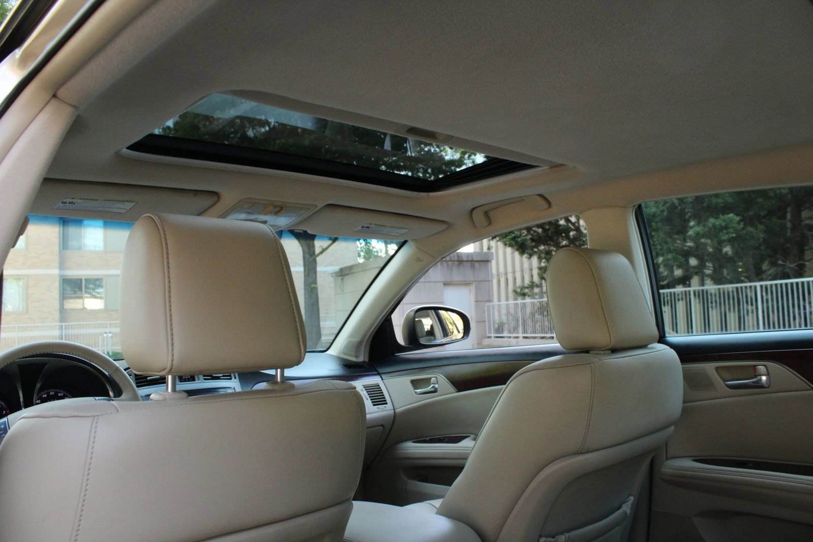 Used 2011 Toyota Avalon FWD image 21