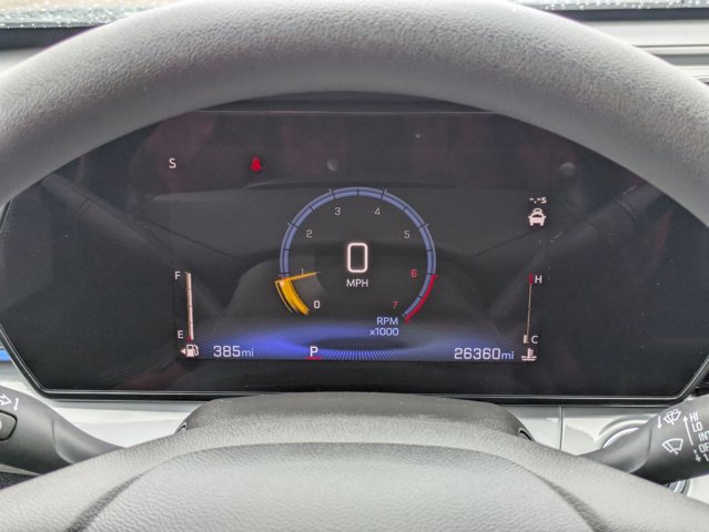 Used 2025 Chevrolet Trax LT image 14