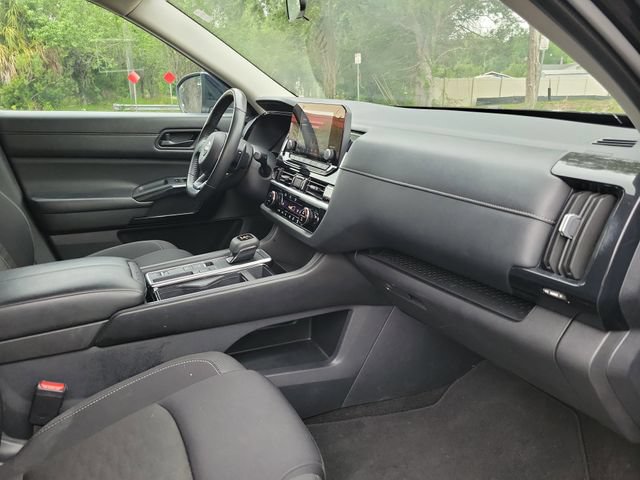 Used 2024 Nissan Pathfinder SV FWD image 35