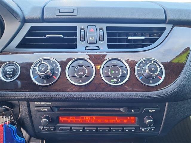 Used 2009 BMW Z4 sDrive30i image 22