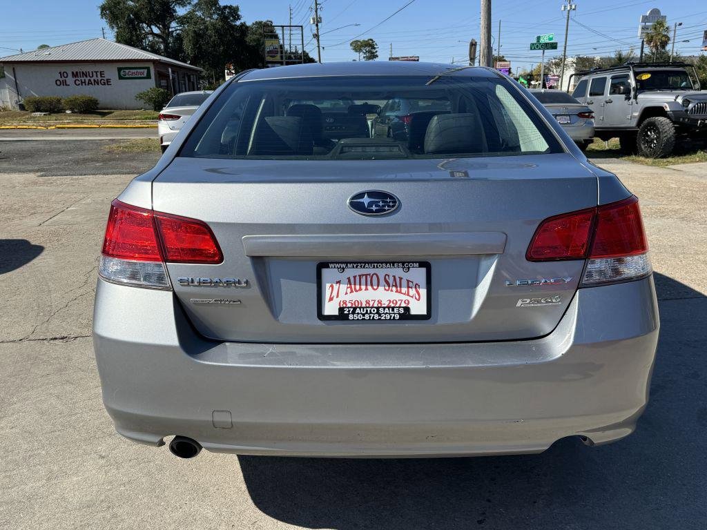Used 2010 Subaru Legacy 2.5i Premium image 6
