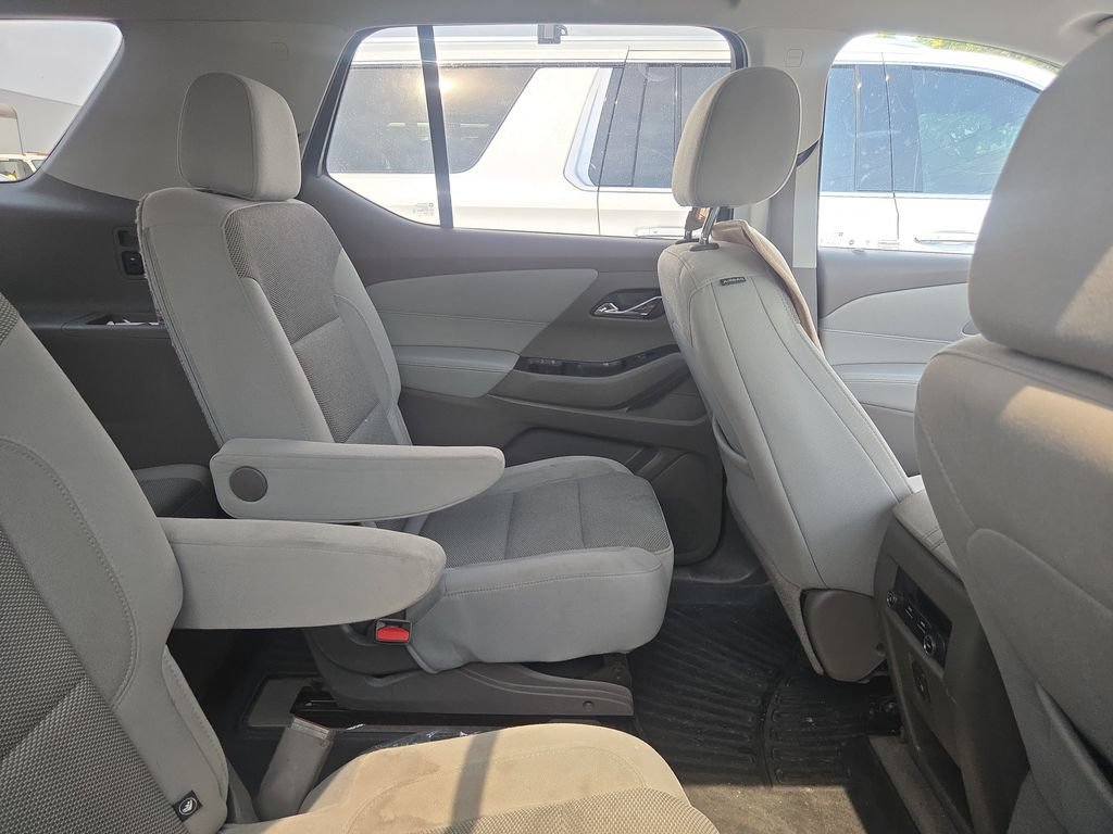 Used 2020 Chevrolet Traverse LT AWD/4WD image 10