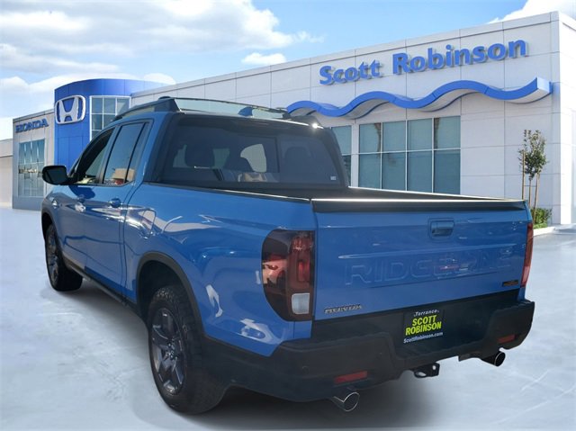 Certified 2024 Honda Ridgeline TrailSport image 3