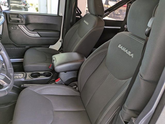 Used 2018 Jeep Wrangler Sahara w/ Connectivity Group image 14