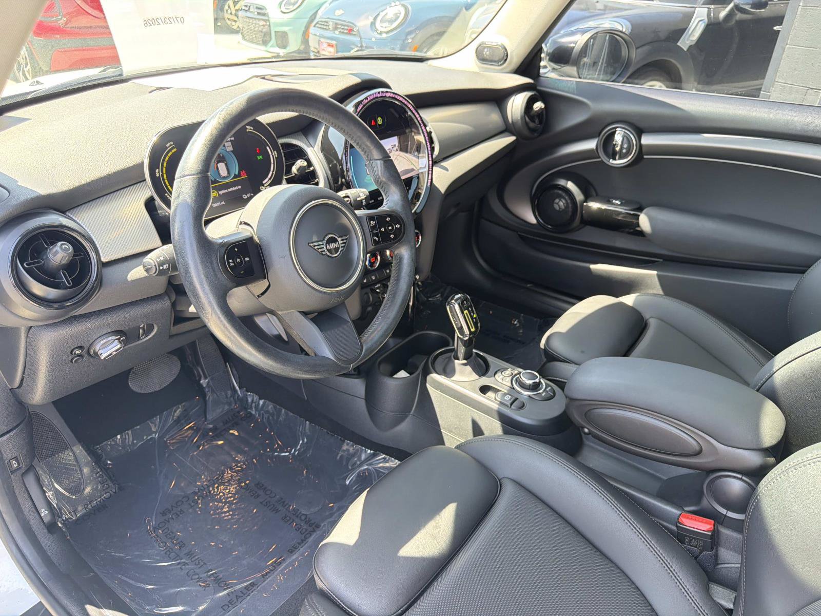 Used 2024 MINI Cooper SE FWD image 9