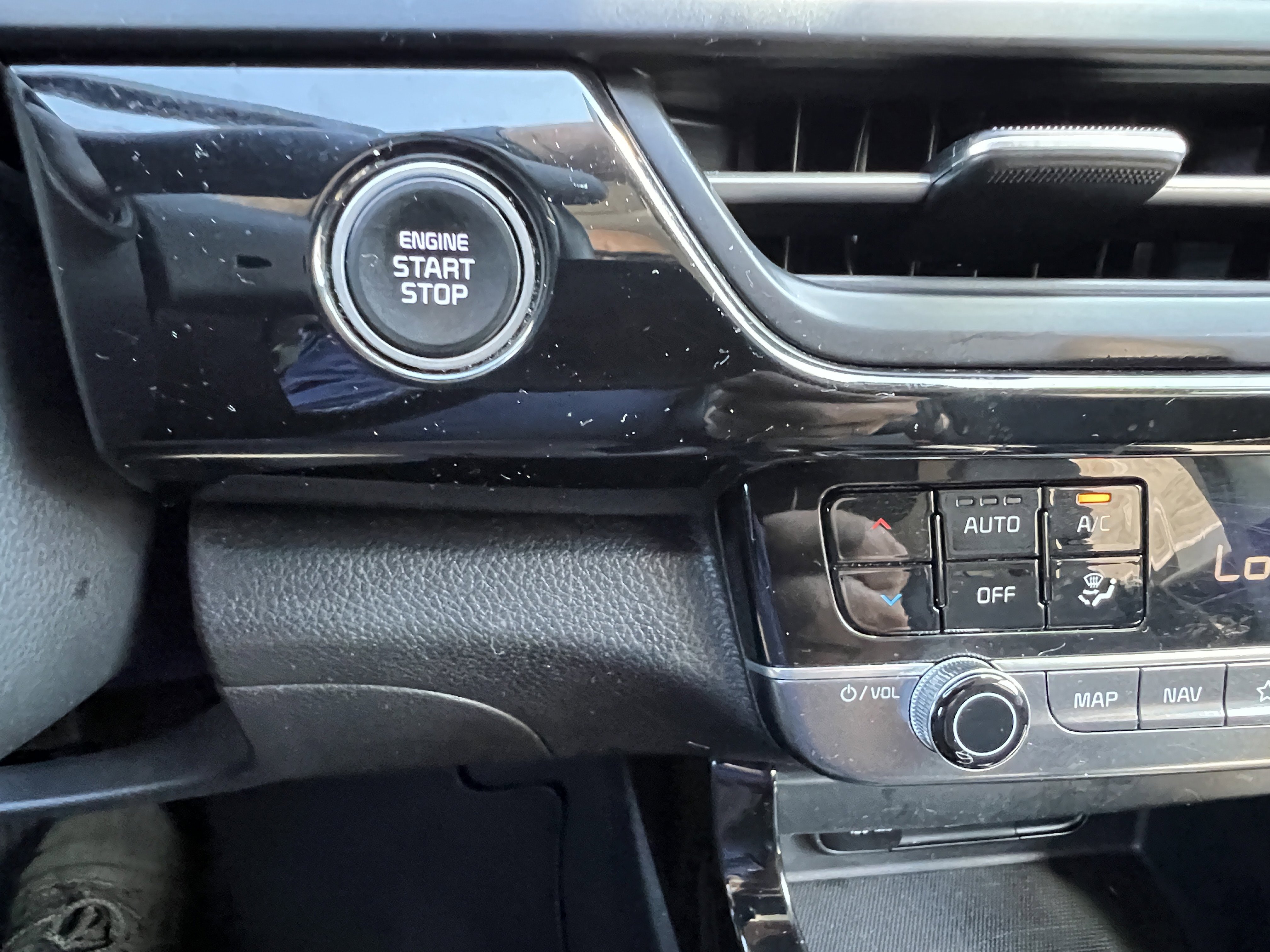 Certified 2024 Kia Seltos S image 30