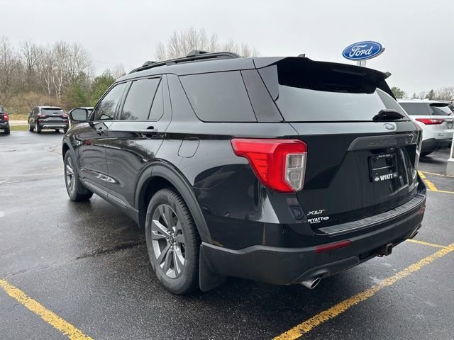 Used 2021 Ford Explorer XLT w/ XLT Sport Appearance Package image 3