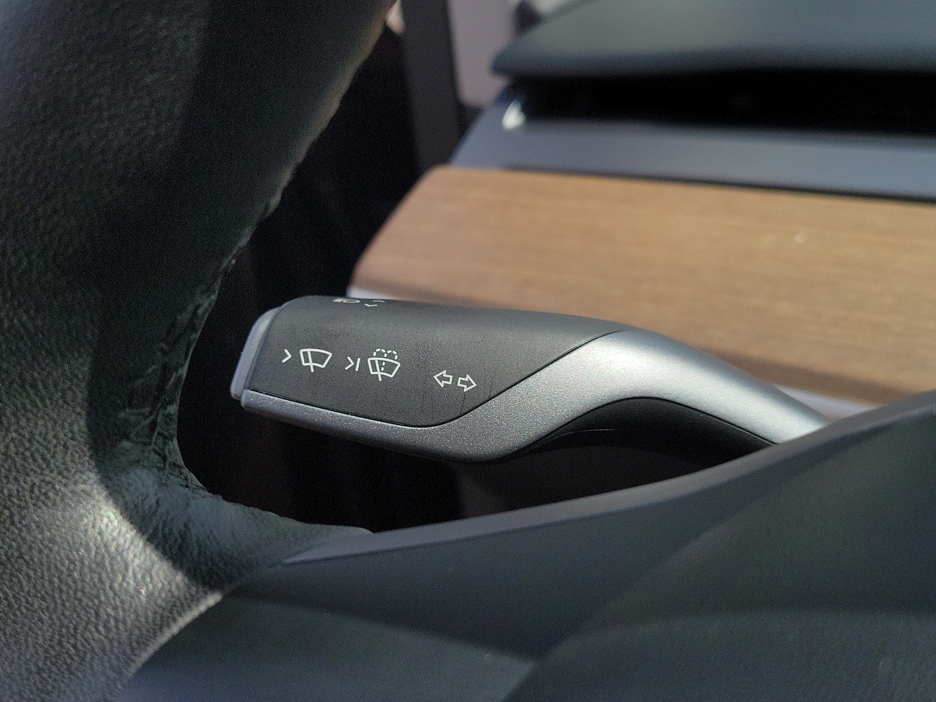 Used 2024 Tesla Model Y Long Range RWD image 29