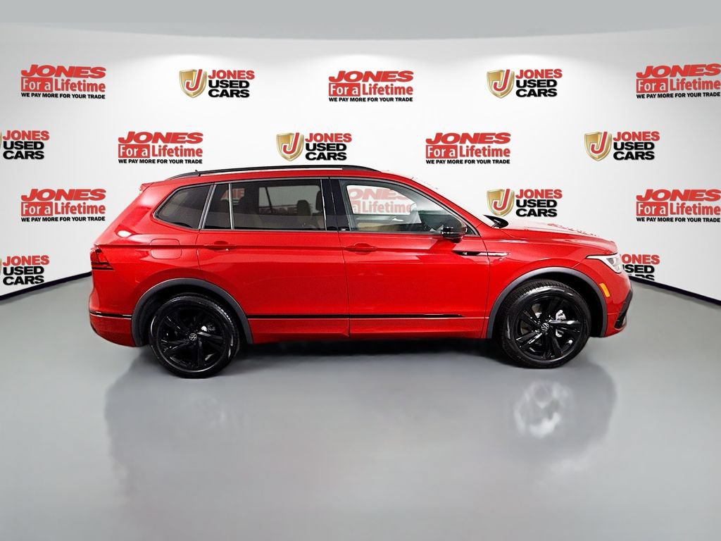 Used 2024 Volkswagen Tiguan SE R-Line AWD/4WD image 17