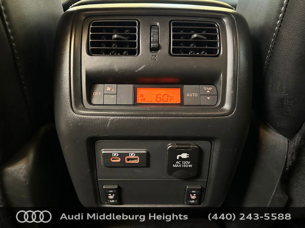 Used 2019 Nissan Pathfinder Platinum w/ Cargo Package AWD/4WD image 16