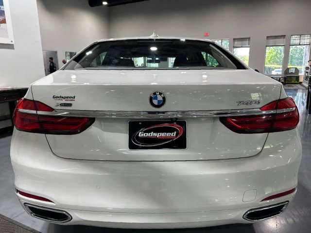 Used 2017 BMW 740i xDrive AWD/4WD image 30