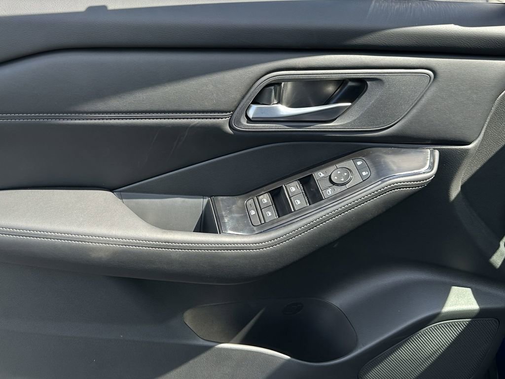 New 2026 Nissan Rogue SV w/ SV Premium Package image 28