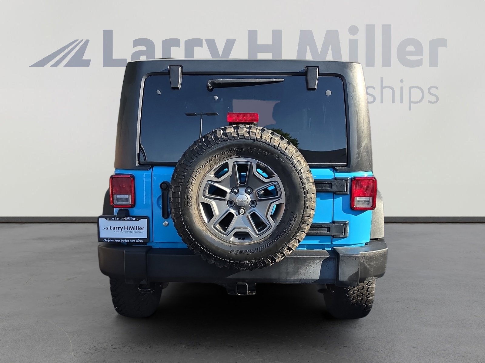 Used 2017 Jeep Wrangler Unlimited Rubicon w/ Cold Weather Group AWD/4WD image 4