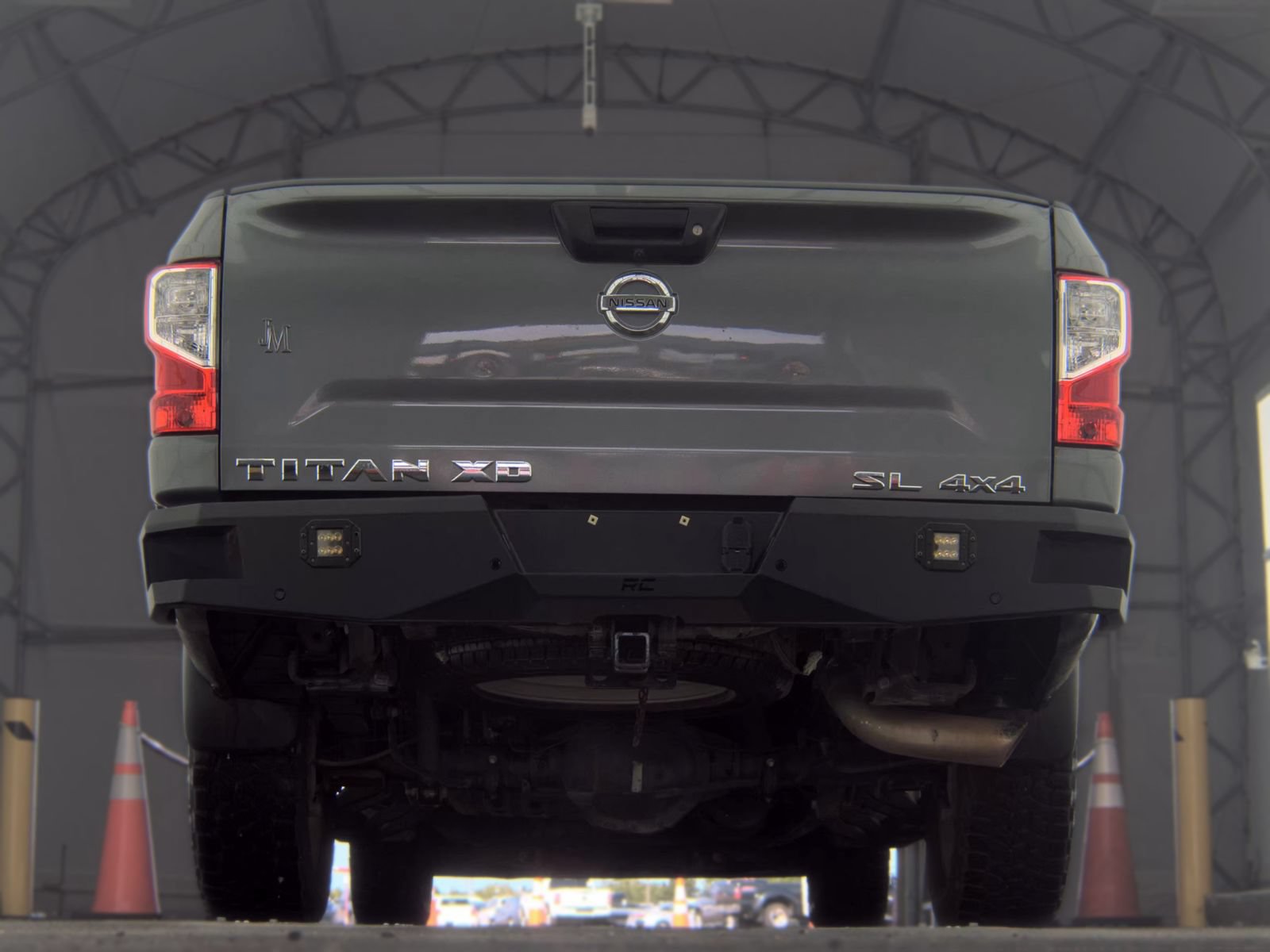 Used 2019 Nissan Titan SL w/ Chrome Package AWD/4WD image 10