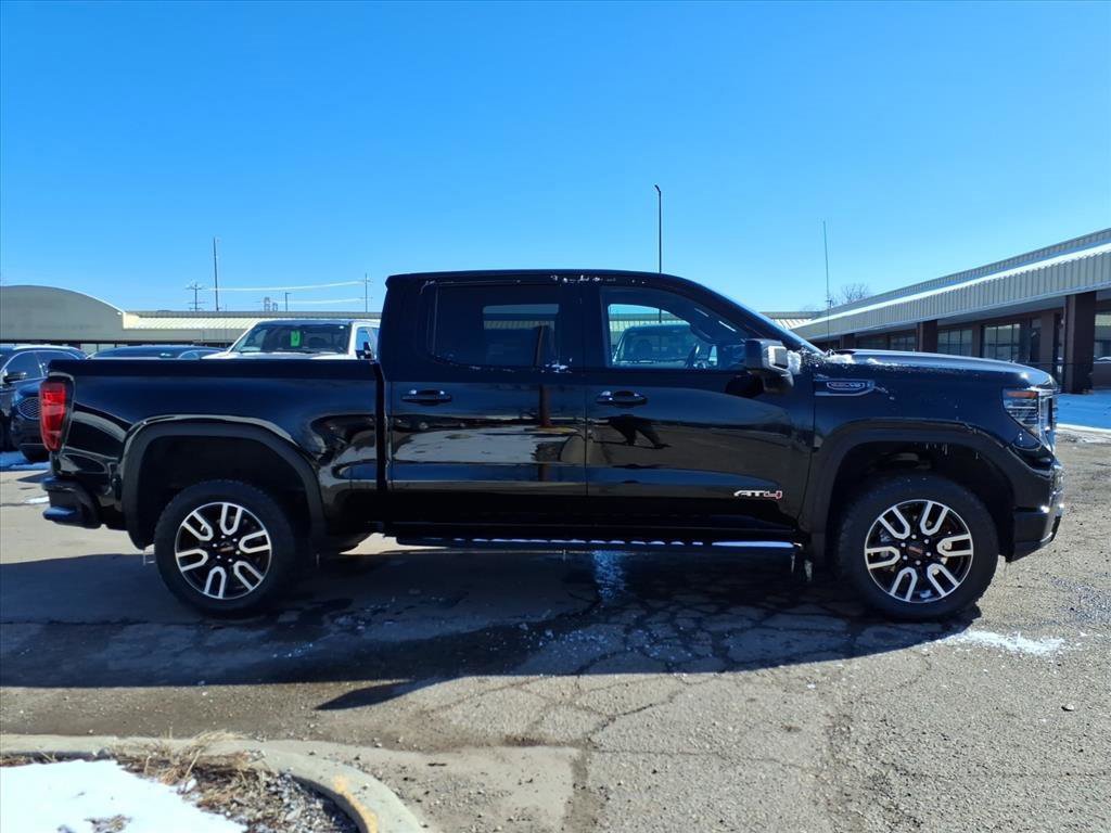 Used 2022 GMC Sierra 1500 AT4 w/ AT4 Premium Package image 6