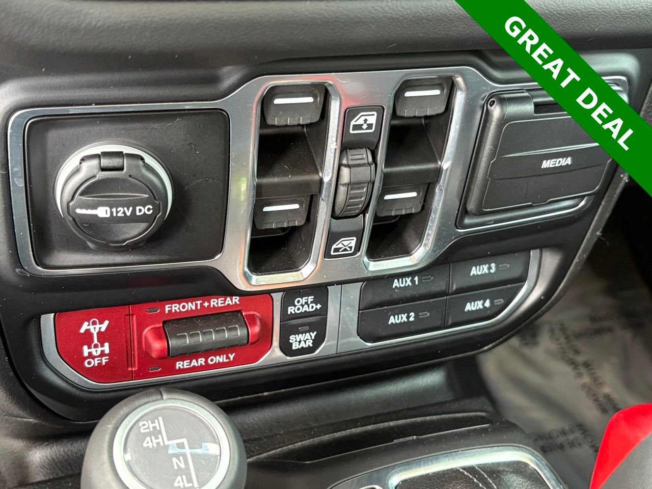 Used 2025 Jeep Gladiator Rubicon w/ Convenience Group AWD/4WD image 26