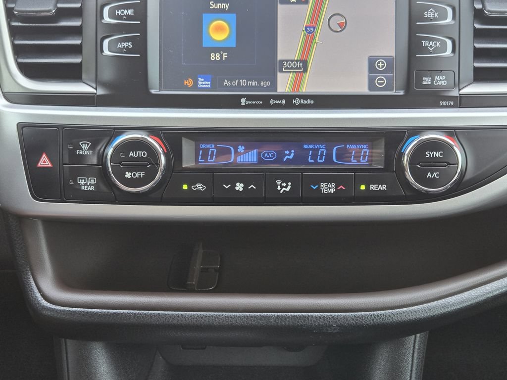Used 2017 Toyota Highlander XLE FWD image 21